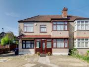 5 Bedroom Semi detached House For Rent In Wembley,...