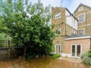 5 Bedroom Semi detached House For Rent In West...