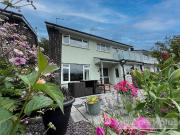5 bedroom semi detached house for sale