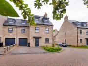 5 bedroom semi detached house for sale