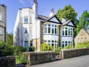 5 bedroom semi detached house for sale