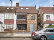 5 bedroom semi detached house for sale