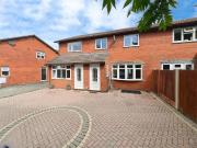 5 bedroom semi detached house for sale