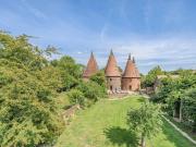 5 bedroom link detached house for sale