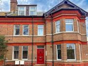 5 bedroom semi detached house for sale