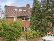 5 bedroom semi detached house for sale in Barnfield...