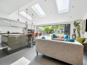 5 bedroom detached house for sale in Byng Road, Barnet, EN5