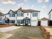 5 Bedroom Semi detached House For Sale In Clayhall, Ilford