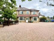 5 bedroom semi detached house for sale in Como Drive,...