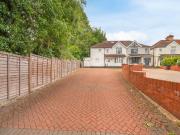 5 bedroom semi detached house for sale in Gammons Lane,...