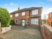 5 bedroom semi detached house for sale in Glendon Drive,...