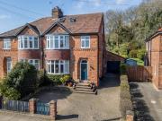 5 bedroom semi detached house for sale in Grantham...