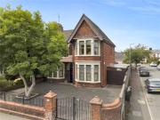 5 bedroom semi detached house for sale in Heol Don,...