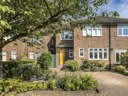 5 Bedroom Semi detached House For Sale In London