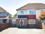 5 bedroom semi detached house for sale in London Road,...