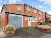 5 bedroom semi detached house for sale in Longfield...