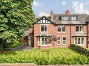 5 Bedroom Semi detached House For Sale In Rothwell, Leeds