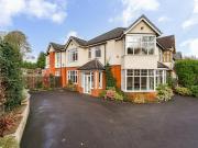 5 bedroom semi detached house for sale in Singleton...