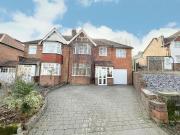 5 bedroom semi detached house for sale in Swanshurst...