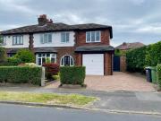 5 bedroom semi detached house for sale in Waverley...