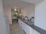 5 bedroom Semi detached house To Let