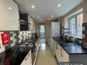 5 bedroom semi detached house to rent