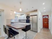 5 bedroom semi detached house to rent