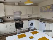 5 bedroom semi detached house to rent