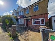 5 bedroom semi detached house to rent