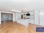 5 bedroom semi detached house to rent