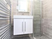 5 bedroom semi detached house to rent