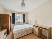 5 bedroom semi detached house to rent