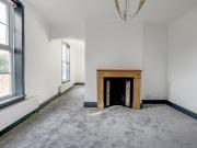 5 bedroom semi detached house to rent