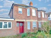 5 bedroom semi detached house to rent
