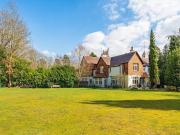 5 bedroom semi detached house to rent