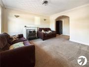 5 bedroom semi detached house to rent