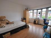 5 bedroom semi detached house to rent