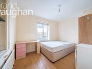 5 bedroom semi detached house to rent