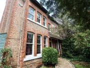 5 bedroom semi detached house to rent