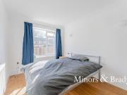 5 bedroom semi detached house to rent