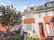 5 bedroom semi detached house to rent