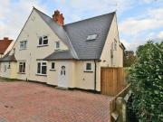 5 bedroom semi detached house to rent