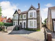 5 bedroom semi detached house to rent