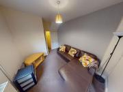 5 bedroom semi detached house to rent