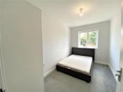 5 bedroom semi detached house to rent