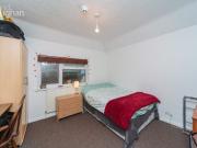 5 bedroom semi detached house to rent