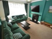 5 bedroom semi detached house to rent