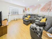 5 bedroom semi detached house to rent 5 bedroom semi detached house to rent