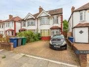 5 bedroom semi detached house to rent