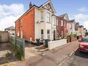 5 bedroom semi detached house to rent